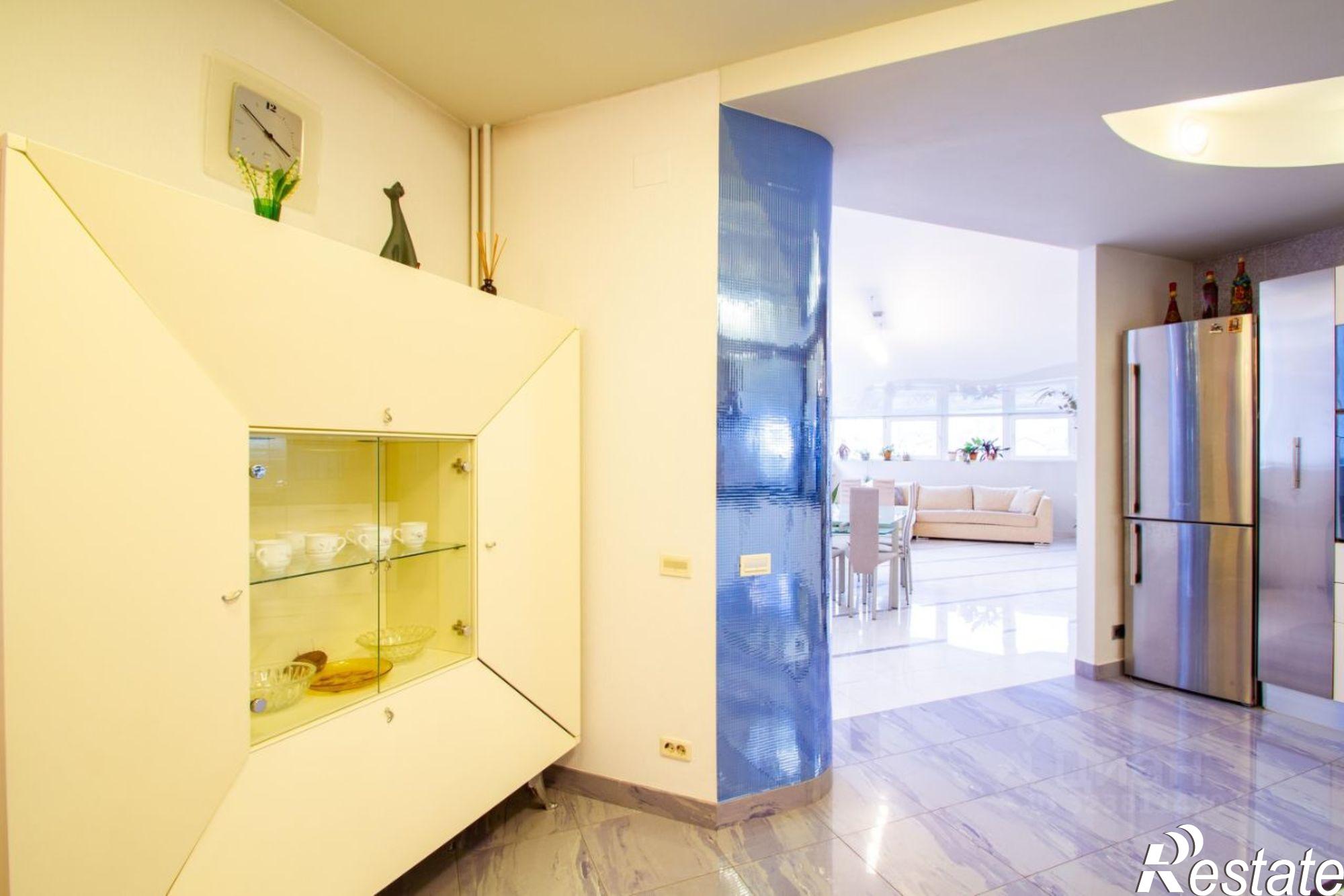 Сдать квартиру за 100 000 рублей на ул Пушкинская, 72а