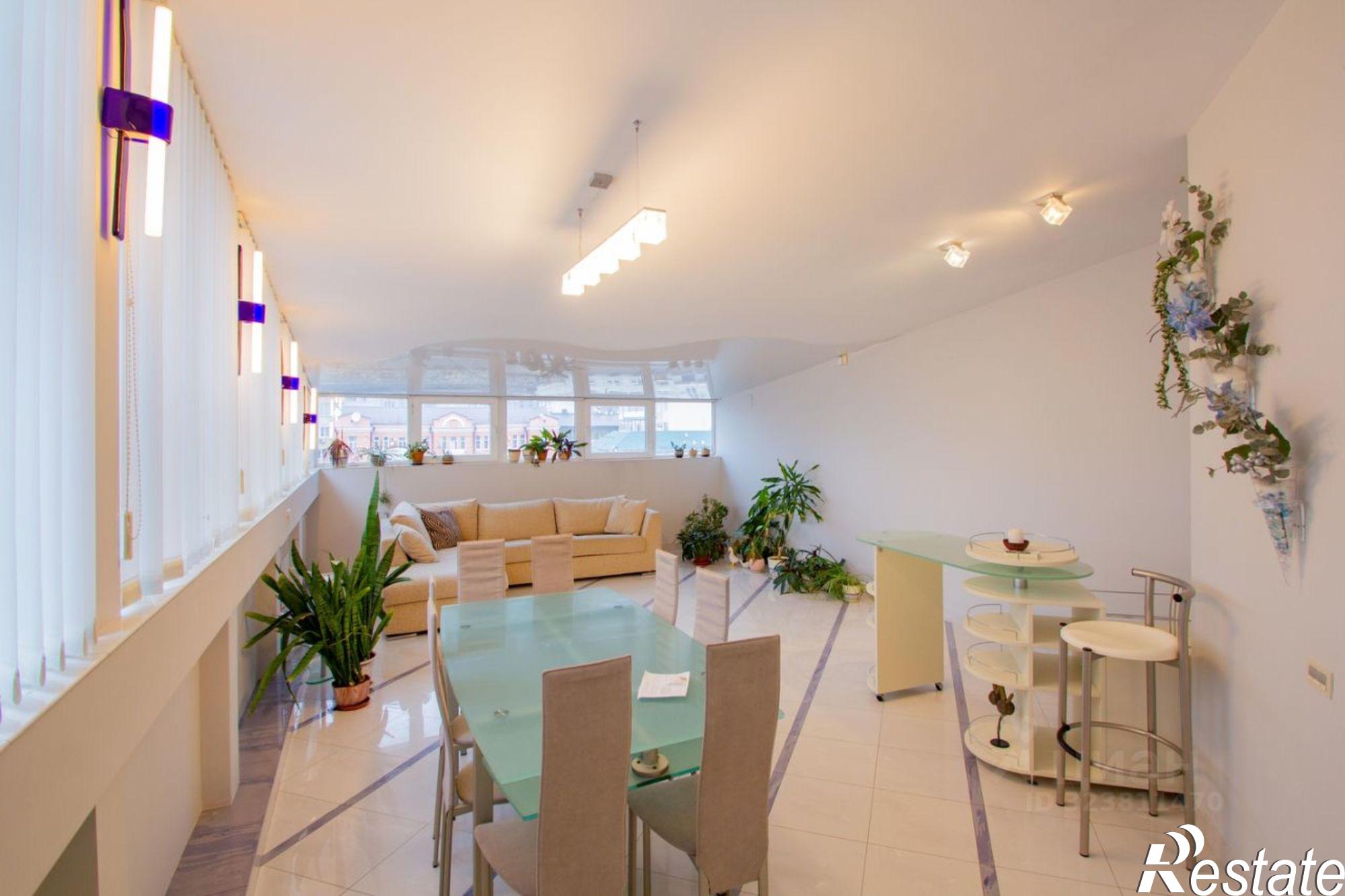 Сдать квартиру за 100 000 рублей на ул Пушкинская, 72а