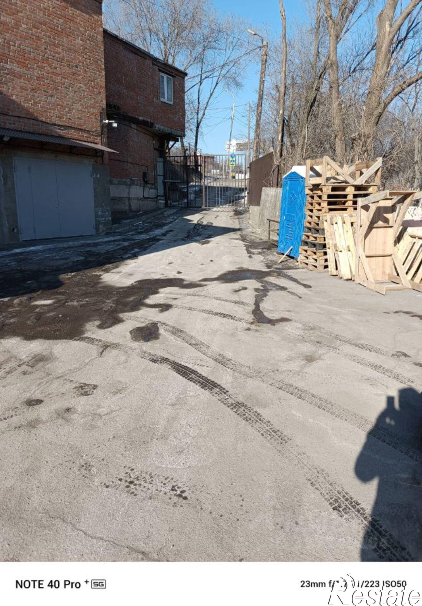 Купить гараж, место в паркинге за 1 000 010 рублей на ул Портовая, 256