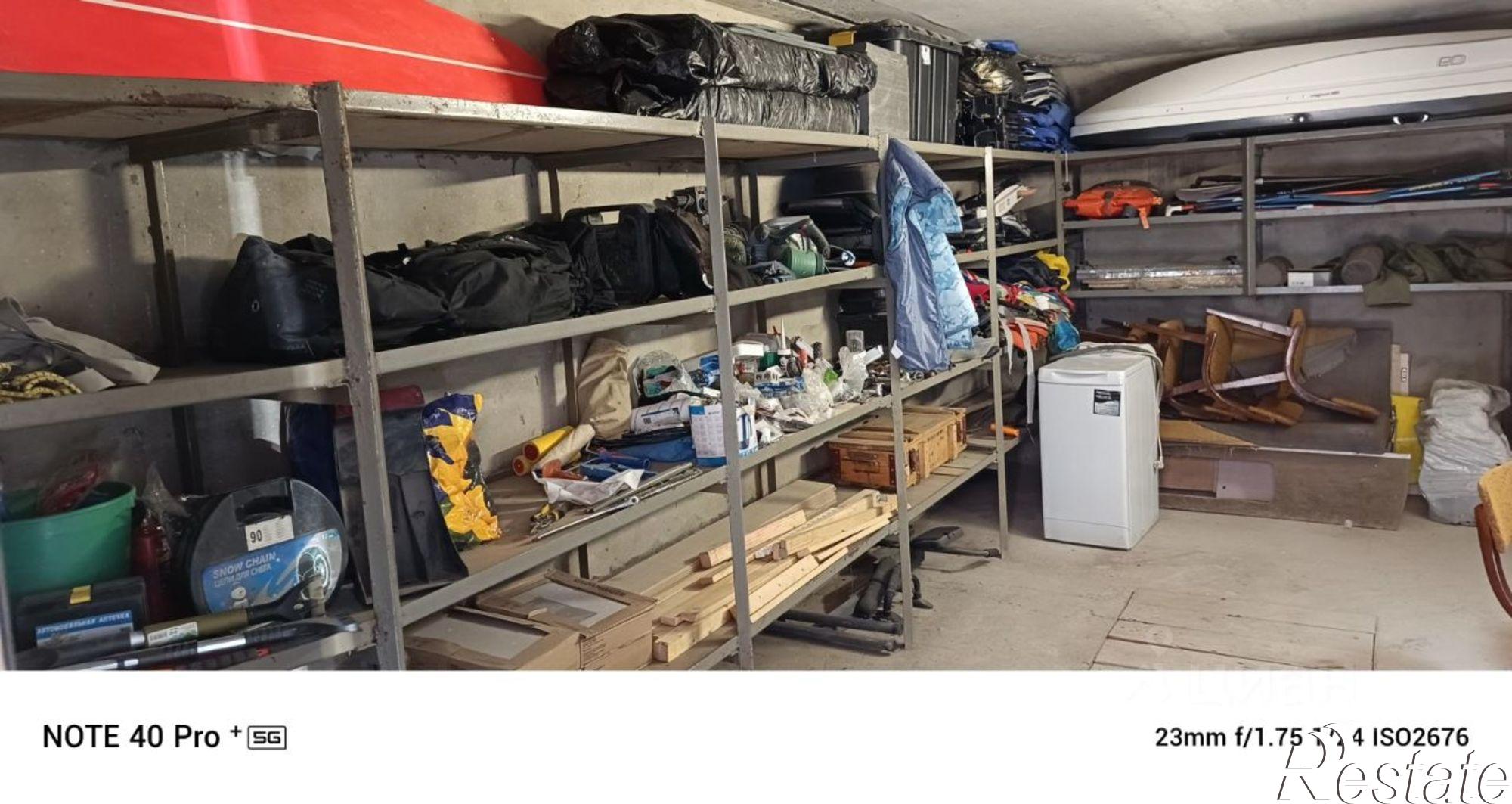 Купить гараж, место в паркинге за 1 000 010 рублей на ул Портовая, 256