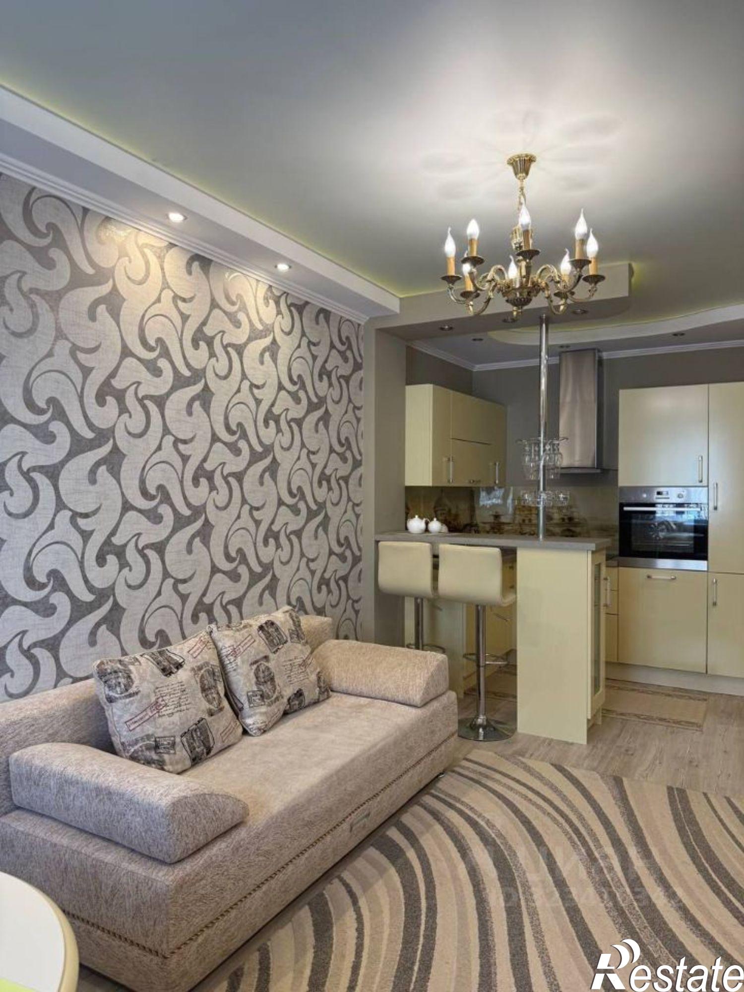 Сдать квартиру за 38 000 рублей на бульвар Платова, 7