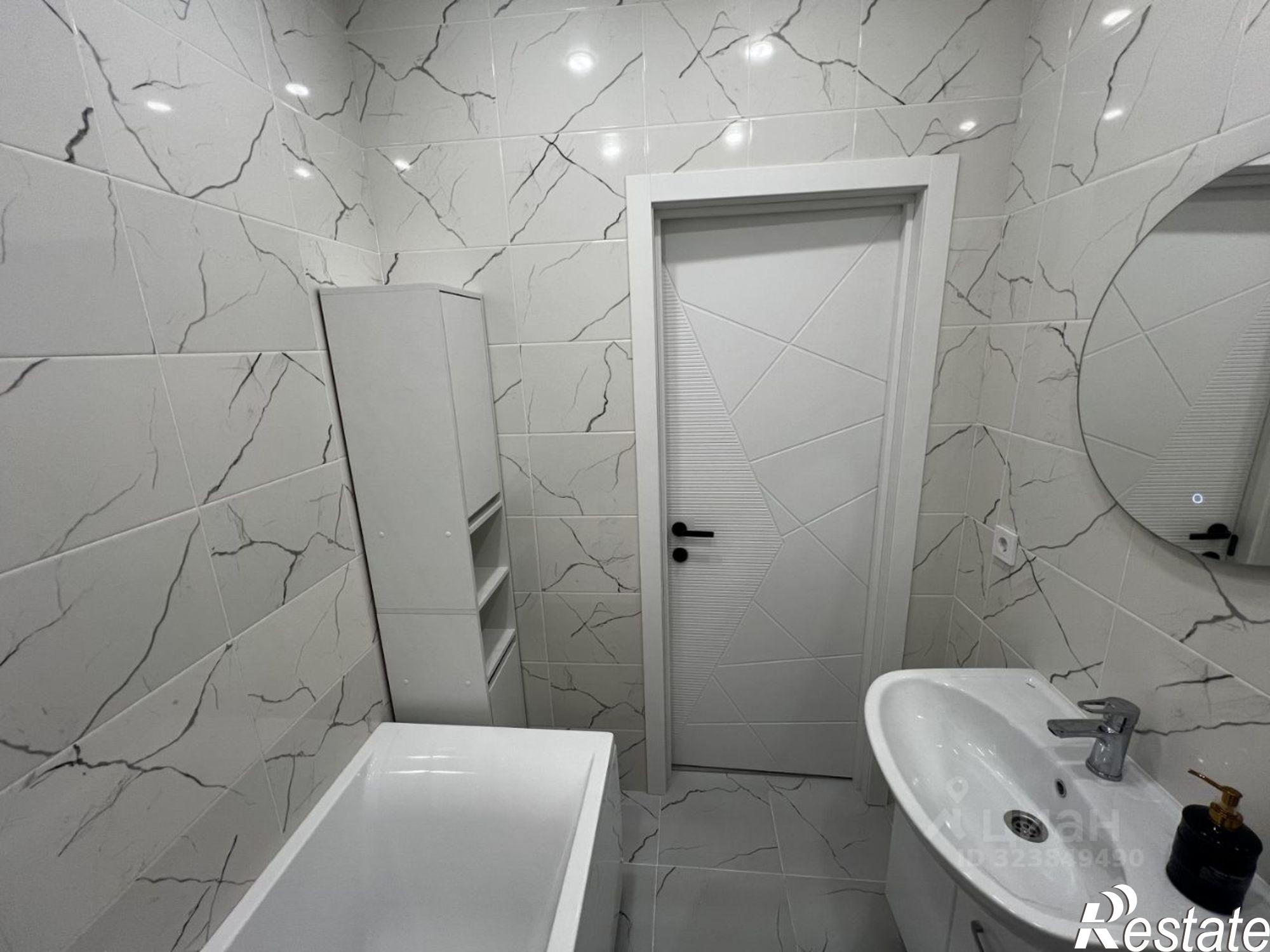 Сдать квартиру за 37 000 рублей на ул Жмайлова, 19А