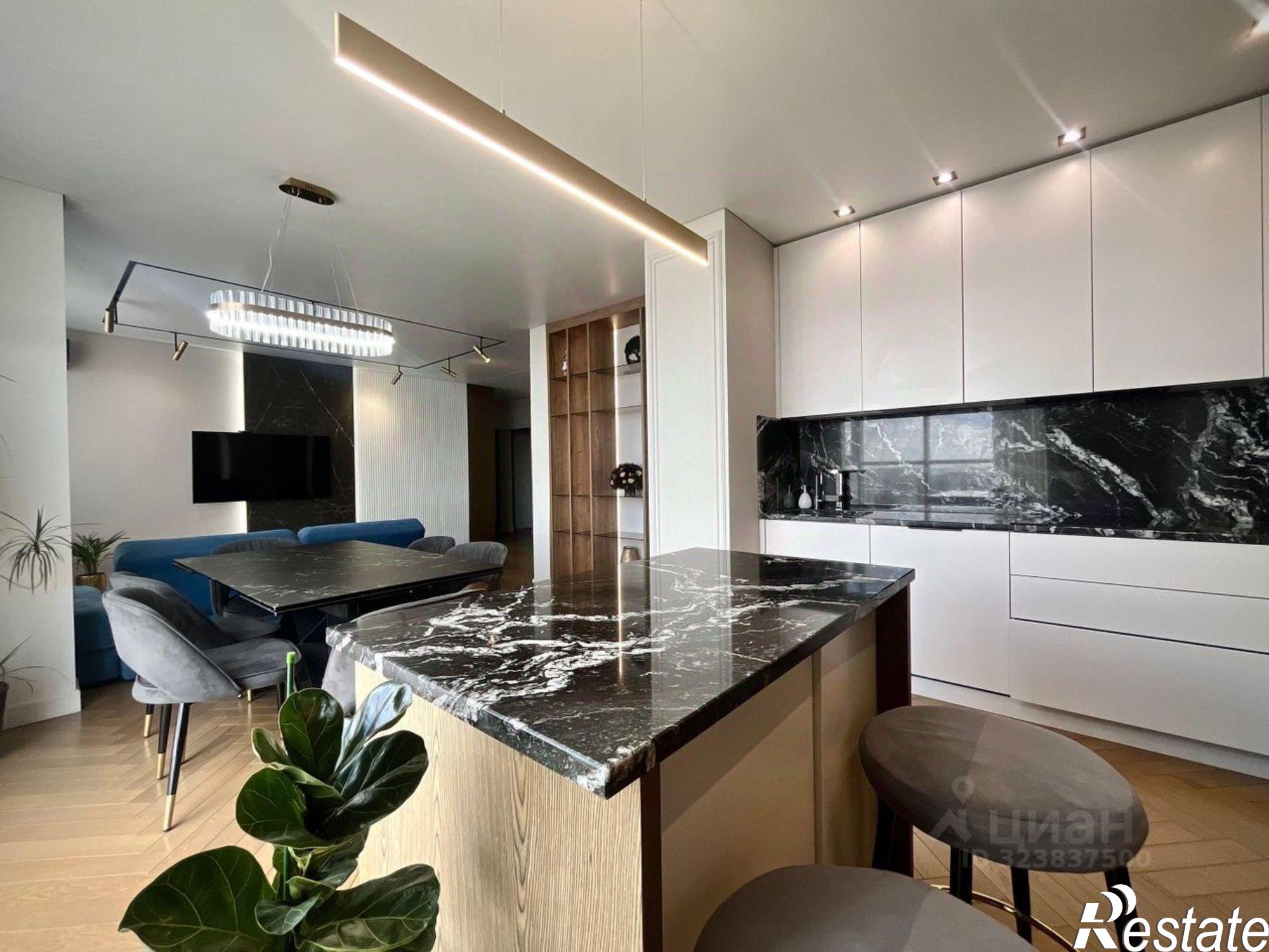 Купить квартиру за 29 000 000 рублей на Соборный переулок, 98