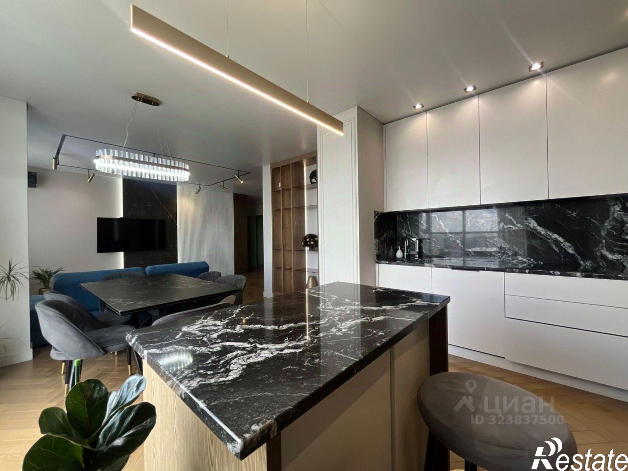 Купить квартиру за 29 000 000 рублей на Соборный переулок, 98