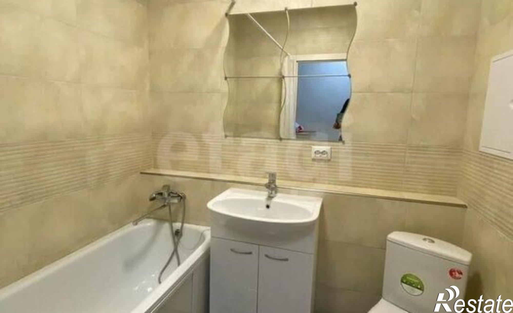 Купить квартиру за 5 650 000 рублей на ул Еляна, 54