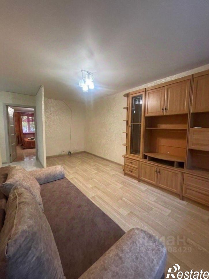 2-комн квартира пр-кт 40-летия Победы, 73/8,  д. 73/8