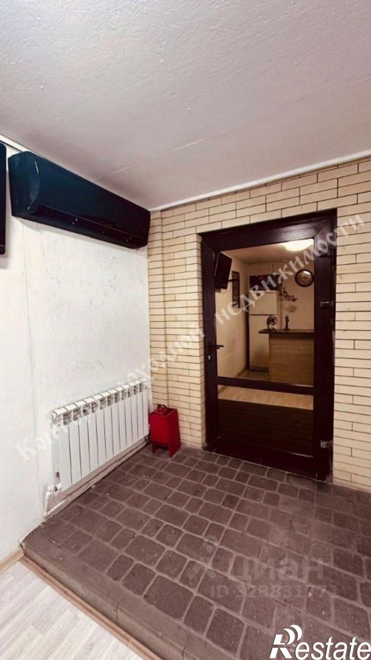 Торговое помещение проспект Стачки, 302,  д. 302