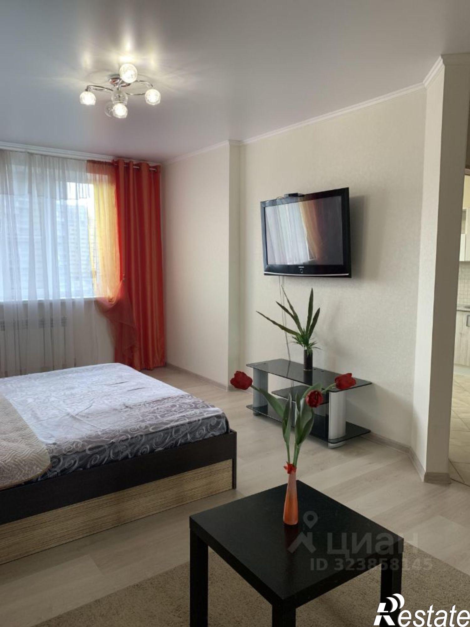 Сдать квартиру за 29 000 рублей на бульвар Комарова, 1Е с1