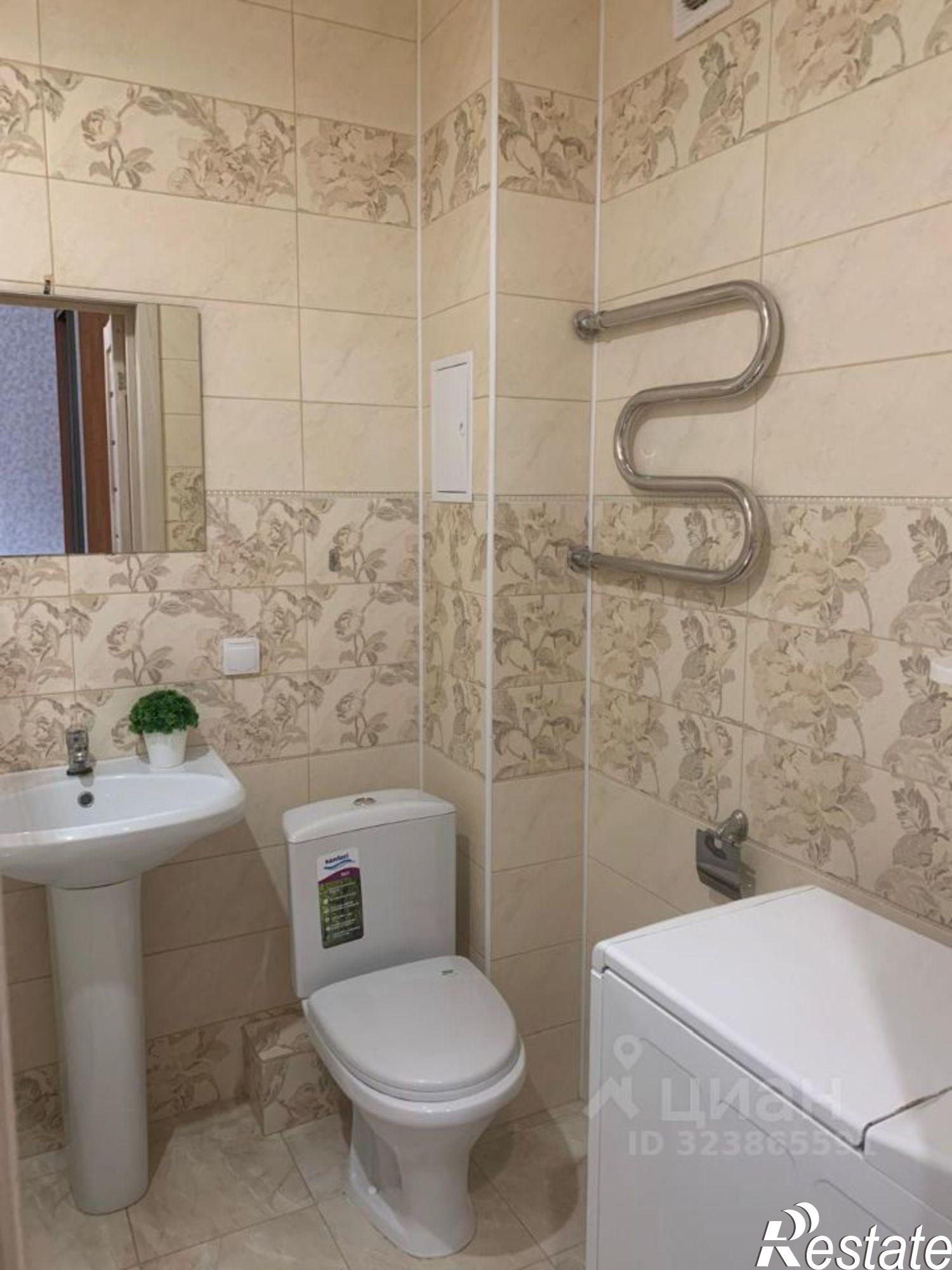 Сдать квартиру за 27 000 рублей на б-р Комарова, 1е 1