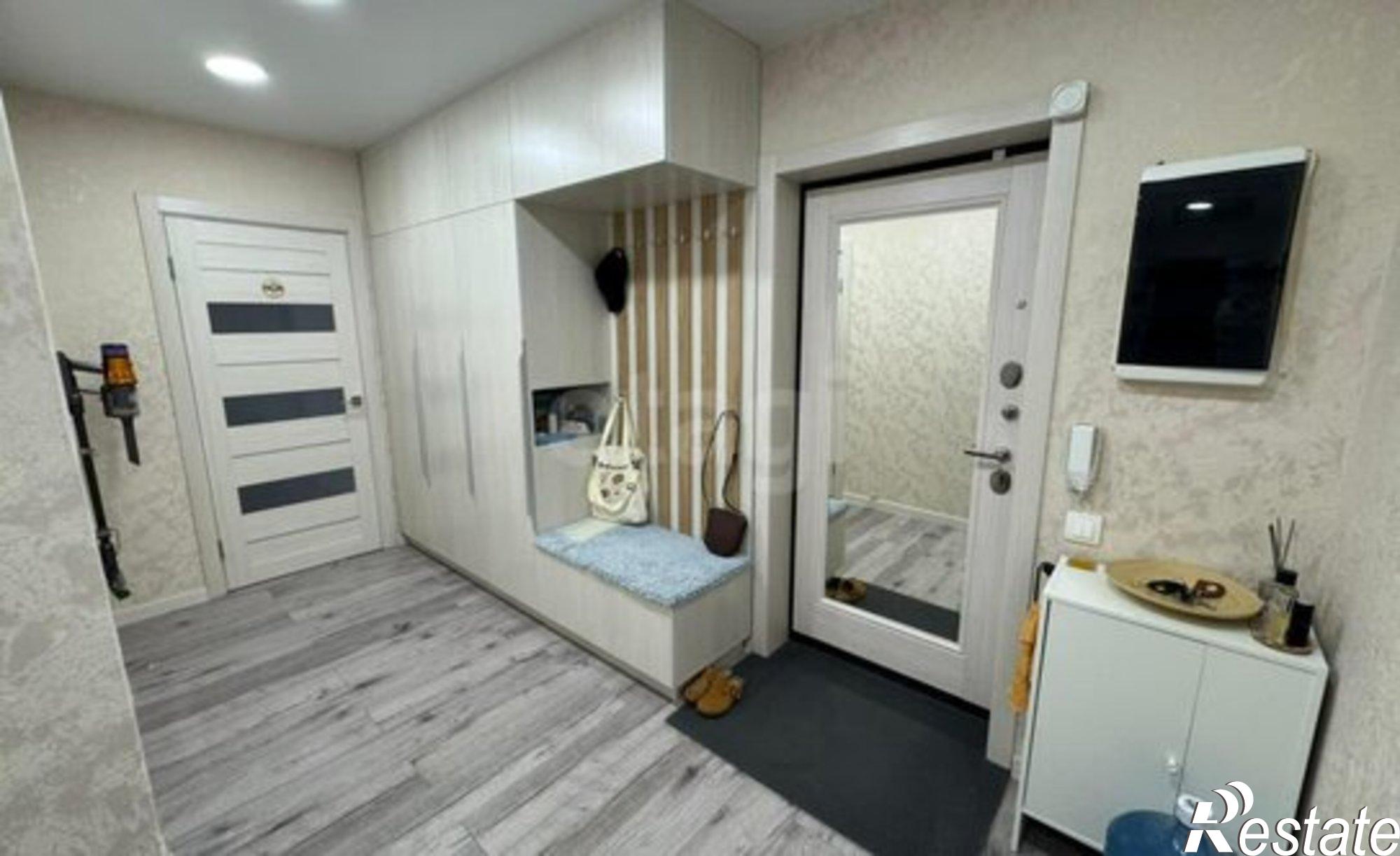 Купить квартиру за 10 300 000 рублей на улица Оганова, 20 с4