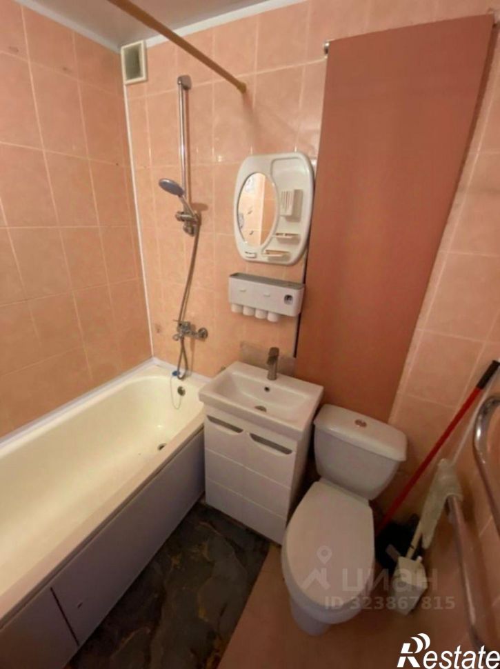 2-комн квартира улица Малюгиной, 284,  д. 284