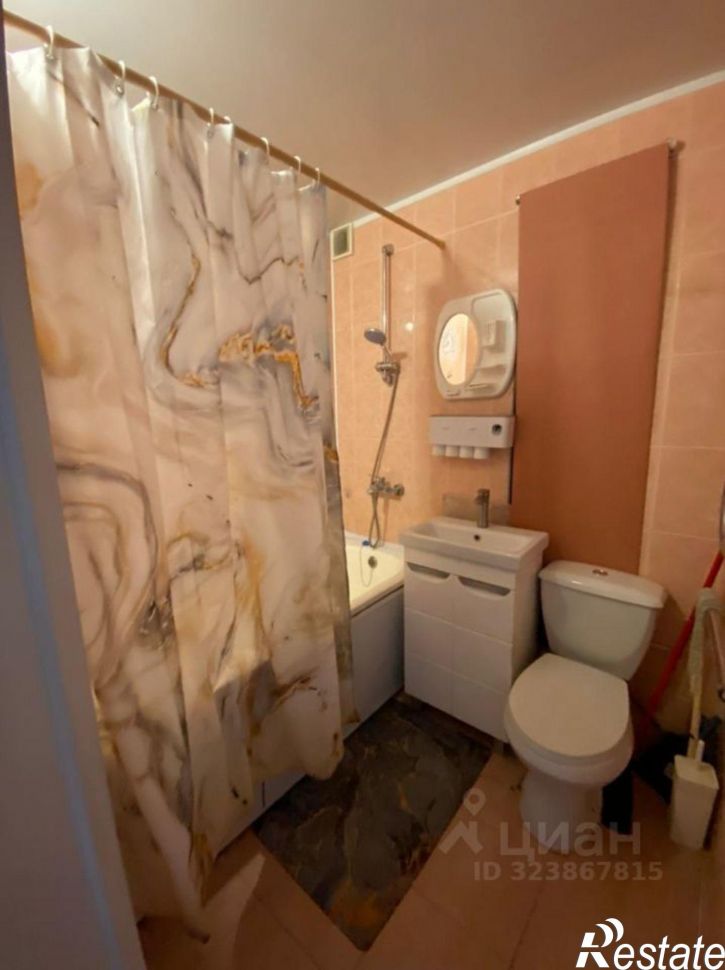 2-комн квартира улица Малюгиной, 284,  д. 284