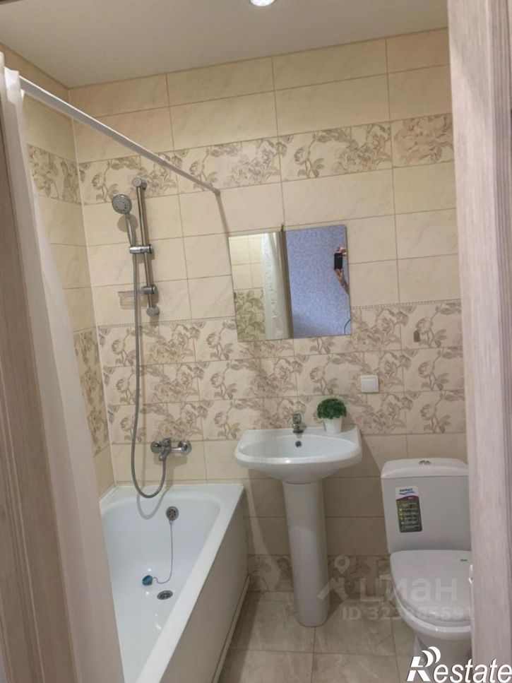 1-комн квартира б-р Комарова, 1е 1,  д. 1е 1,  к. 1