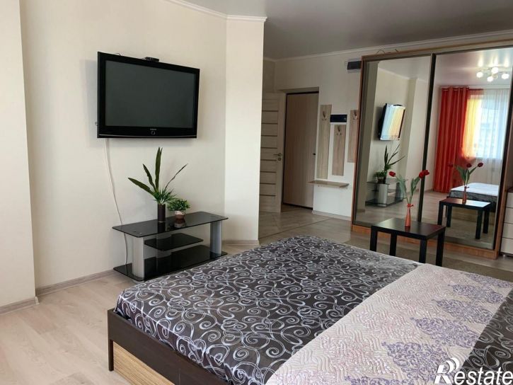 1-комн квартира б-р Комарова, 1е 1,  д. 1е 1,  к. 1