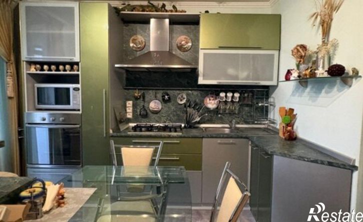 3-комн квартира пр-кт 40-летия Победы, 312,  д. 312