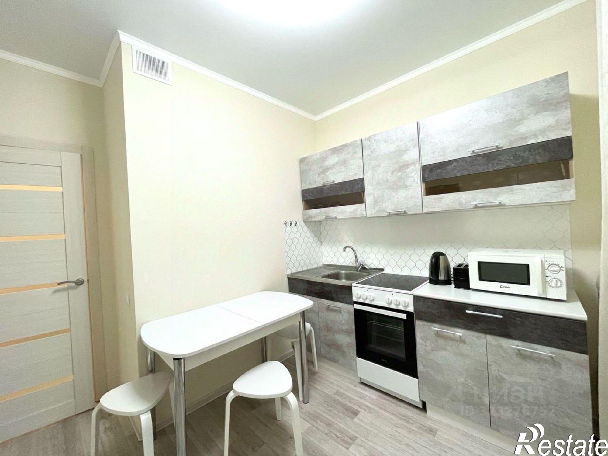 Сдать квартиру за 23 000 рублей на проспект Солженицына, 13