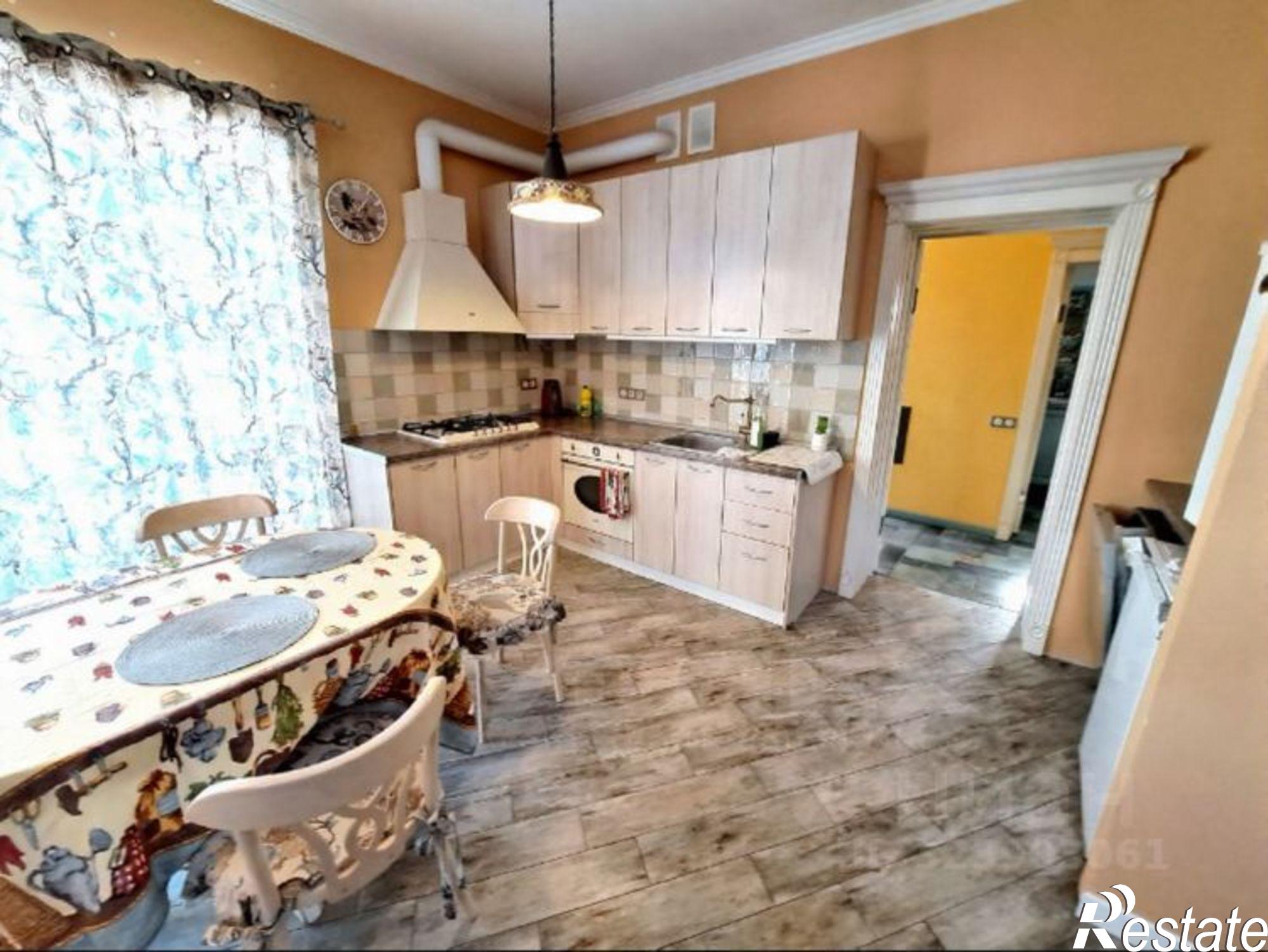 Купить дачу, дом, коттедж за 22 000 000 рублей на Богатый переулок, 6