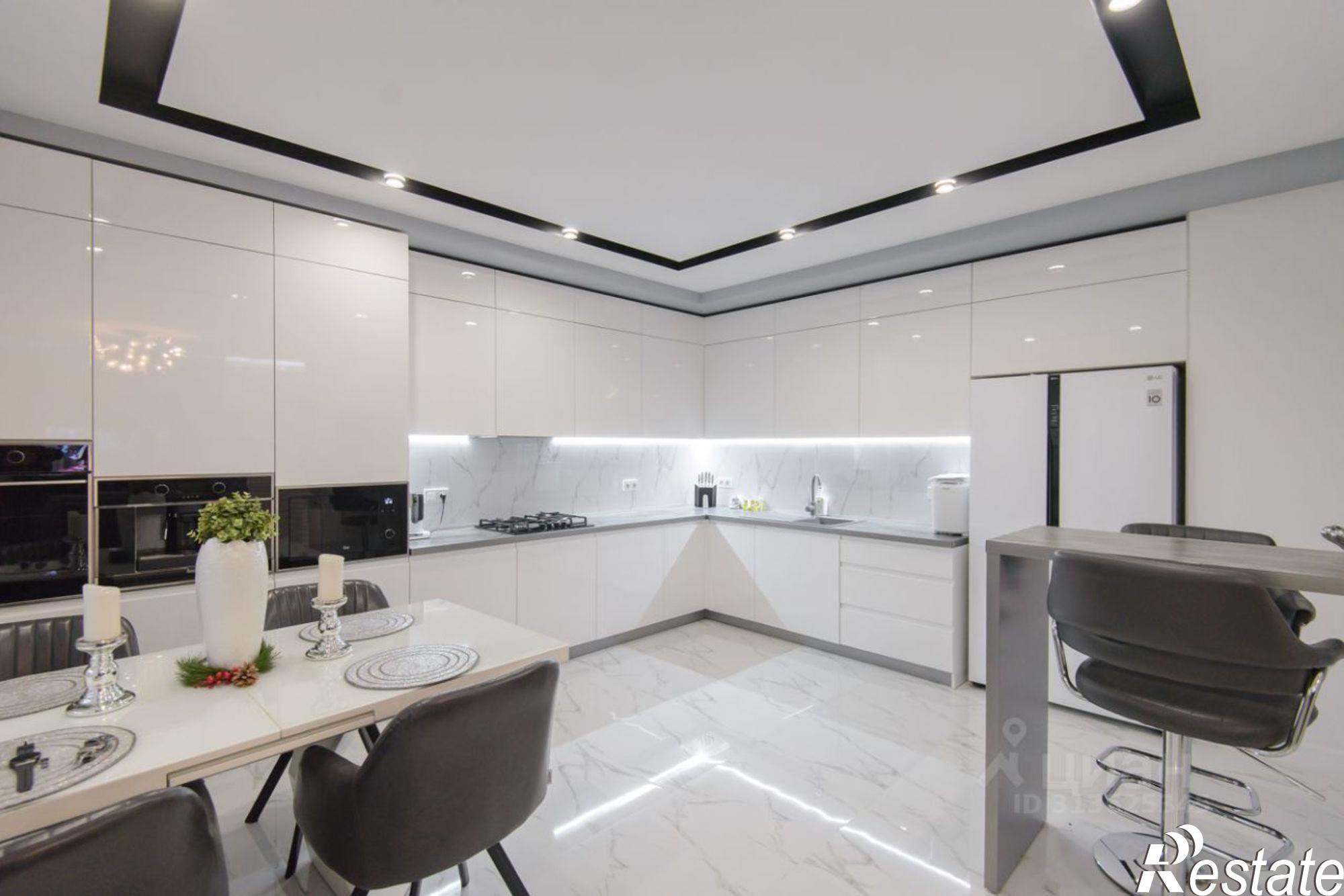 Купить квартиру за 16 500 000 рублей на ул Матросова, 35