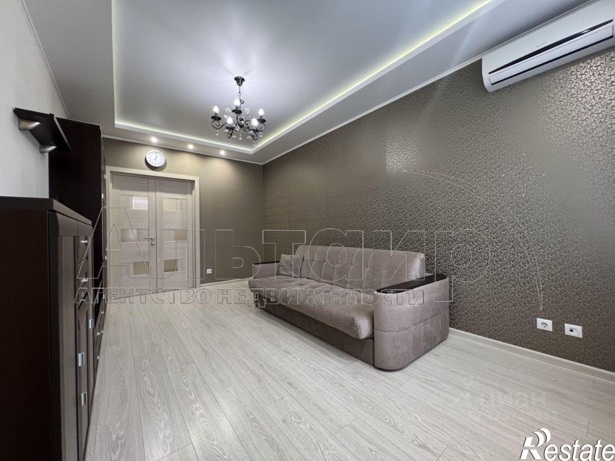 Купить квартиру за 5 750 000 рублей на б-р Платова, 6/82