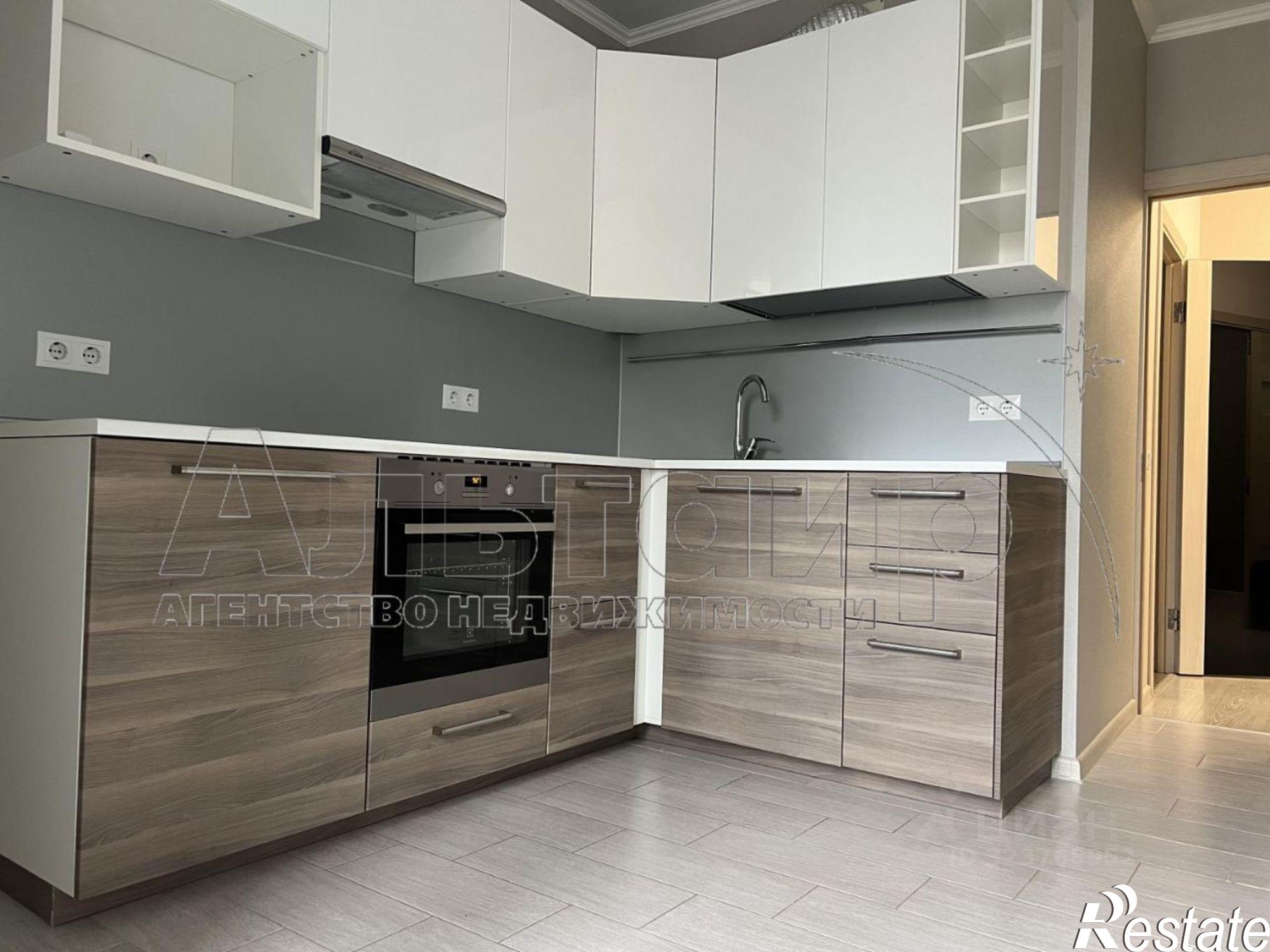 Купить квартиру за 5 750 000 рублей на б-р Платова, 6/82