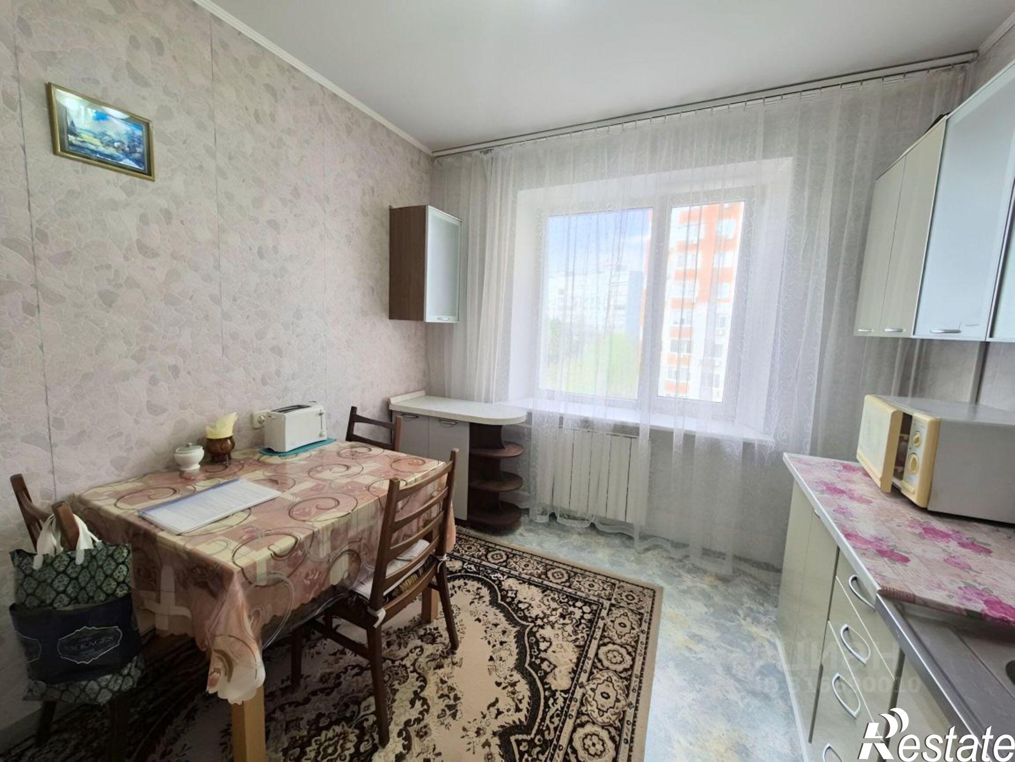 Сдать квартиру за 25 000 рублей на бульвар Комарова, 16 к2