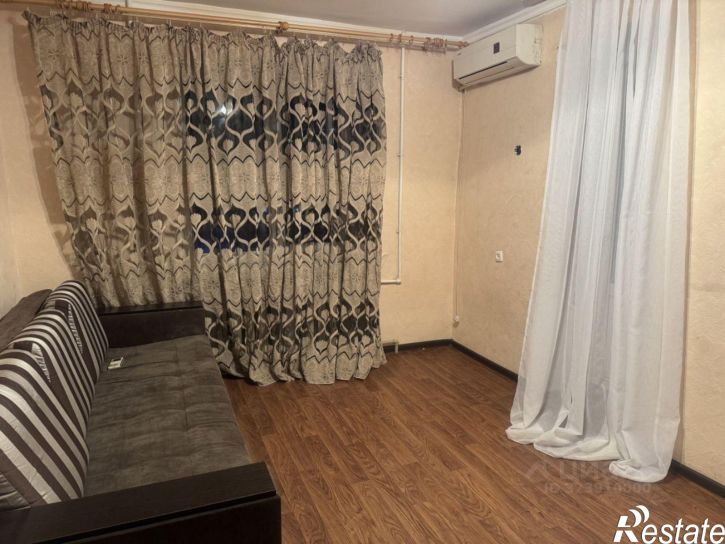 2-комн квартира проспект Космонавтов, 20,  д. 20