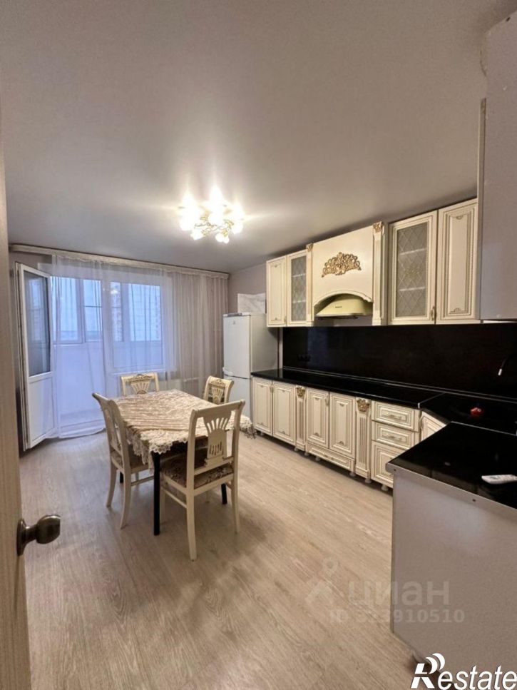 2-комн квартира ул Висаитова, 8,  д. 8