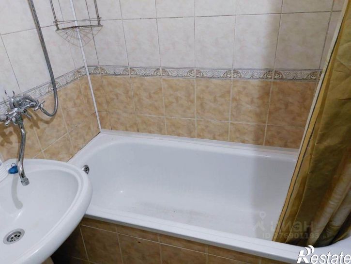 3-комн квартира улица Малиновского, 8,  д. 8