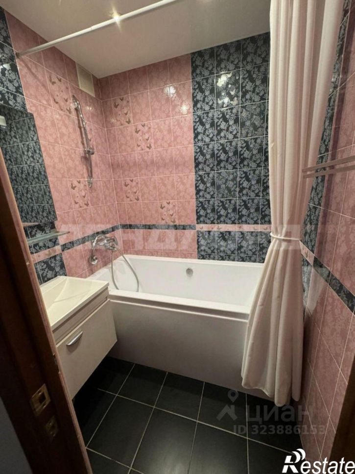 4-комн квартира Извилистая улица, 10Б,  д. 10Б