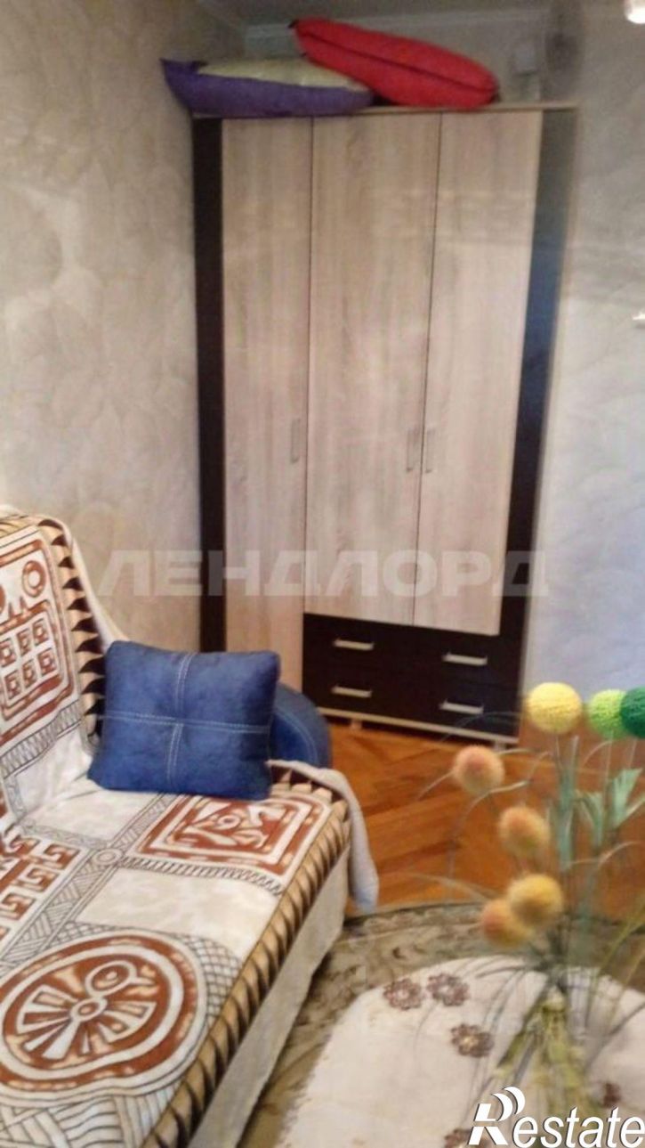 2-комн квартира пр-кт 40-летия Победы, 69/8,  д. 69/8