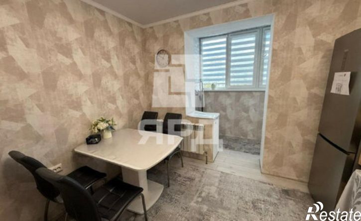 3-комн квартира б-р Комарова, 18/3,  д. 18/3