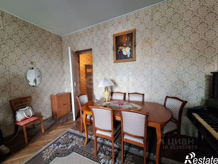 2-комн квартира ул 20-я линия, 76/88,  д. 76/88