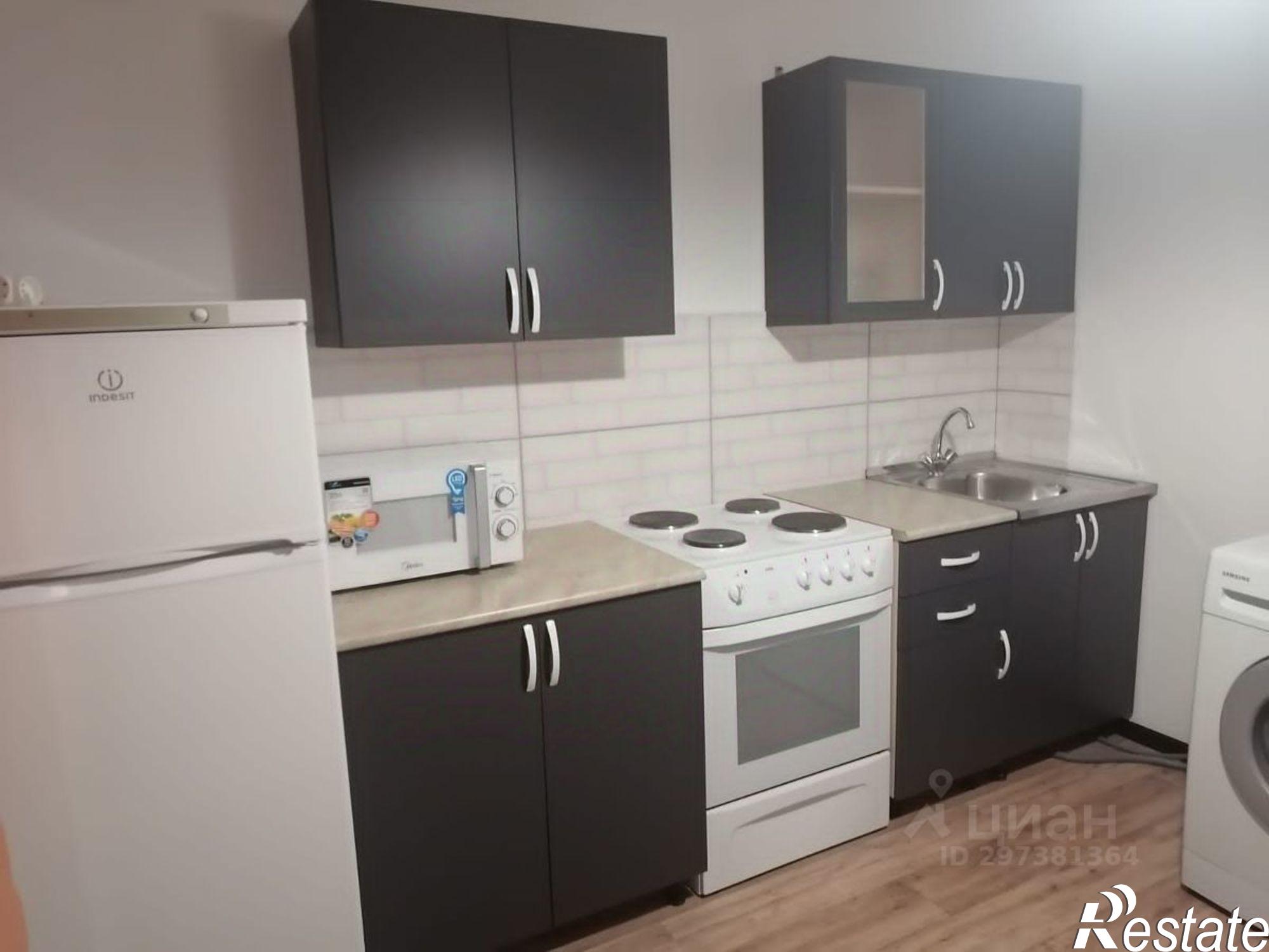 Сдать квартиру за 25 000 рублей на улица Александра Печёрского, 7/3