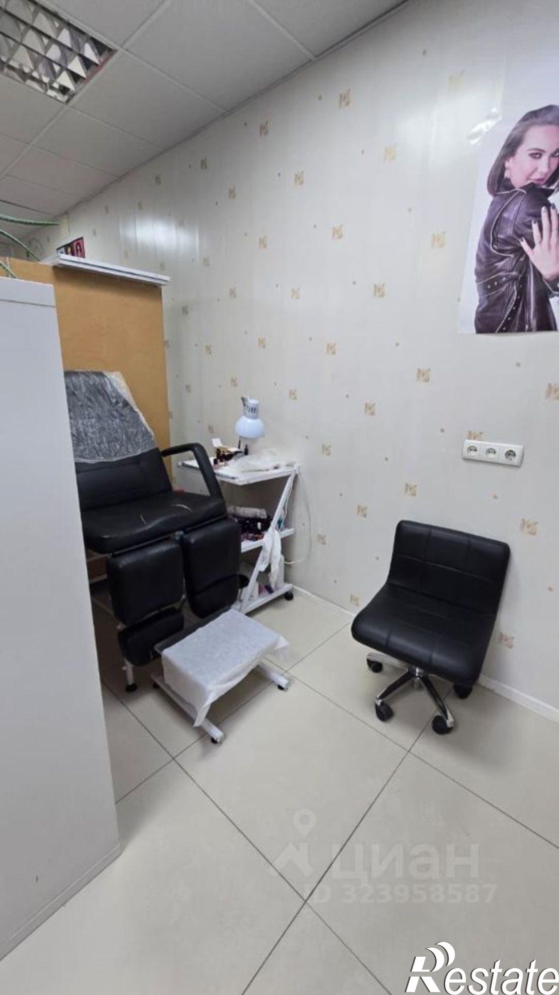 Купить помещение свободного назначения за 8 000 020 рублей на Филимоновская улица, 128