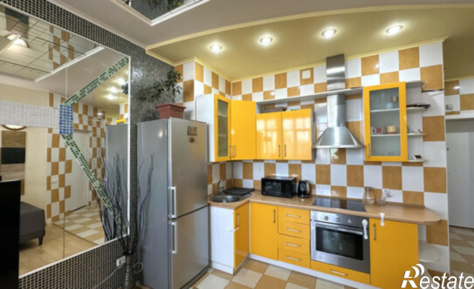 Купить квартиру за 8 500 000 рублей на Доломановский пер, 43/11