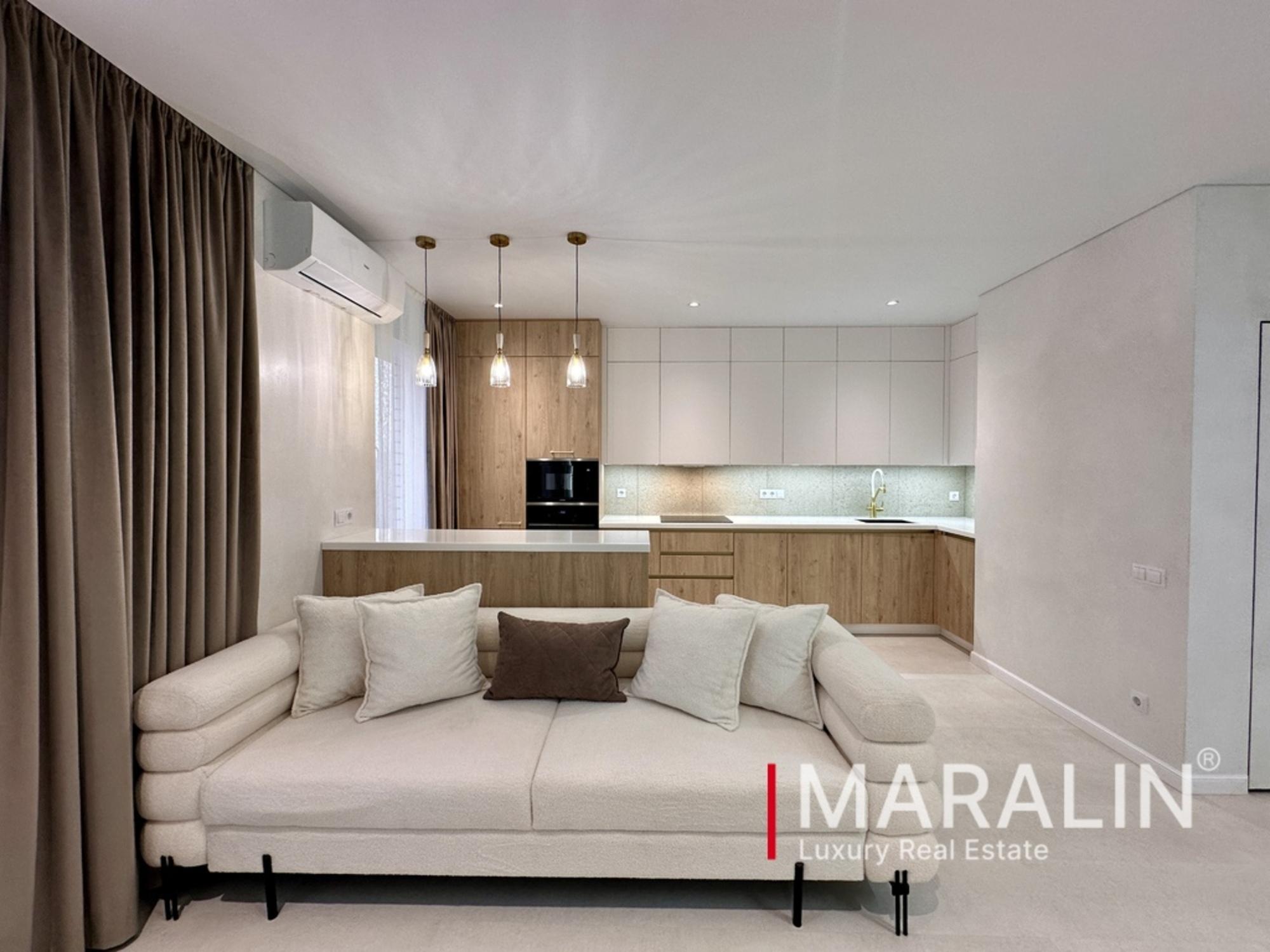 Купить квартиру за 30 000 000 рублей на Ворошиловский, 82/4