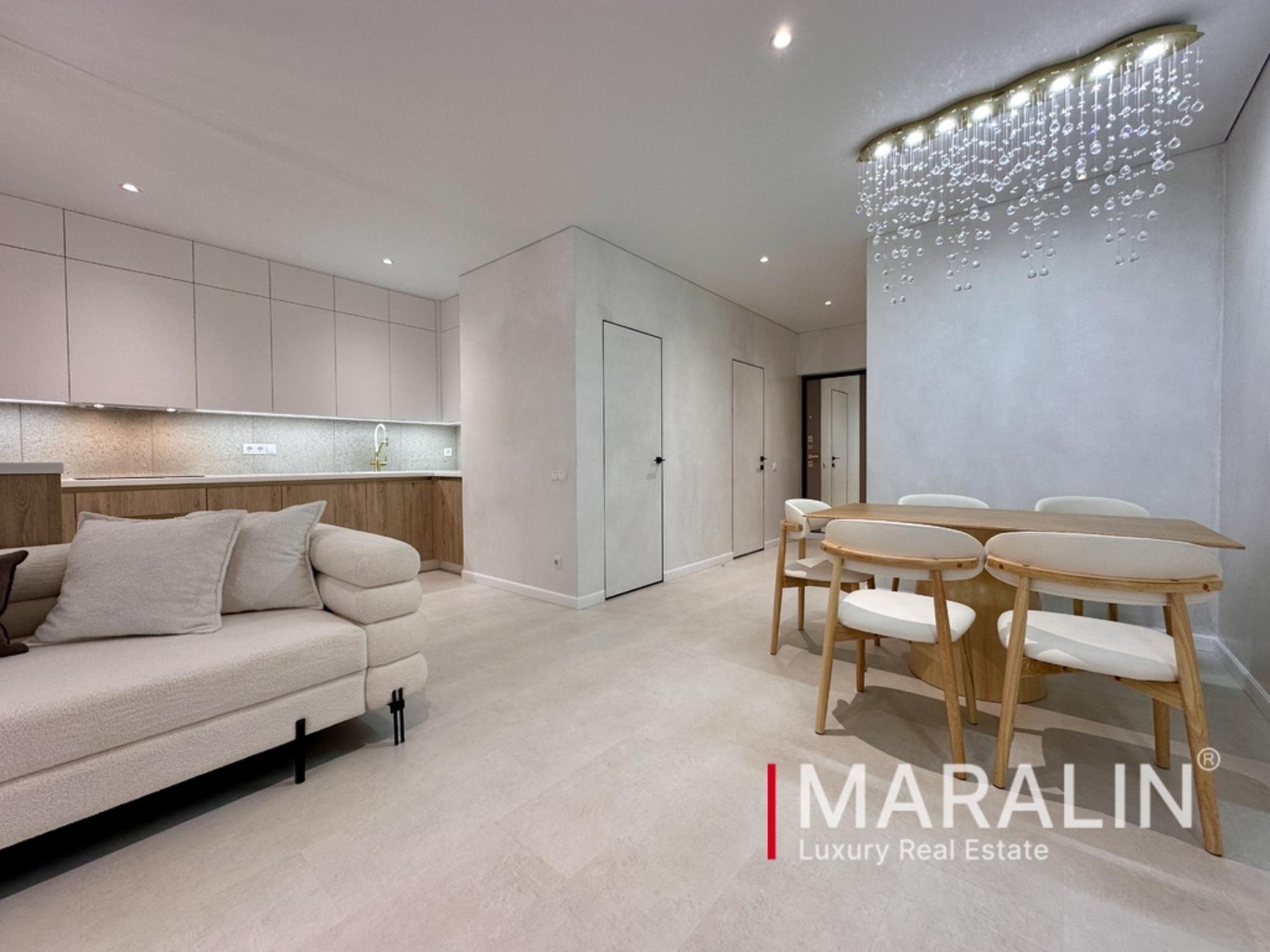 Купить квартиру за 30 000 000 рублей на Ворошиловский, 82/4