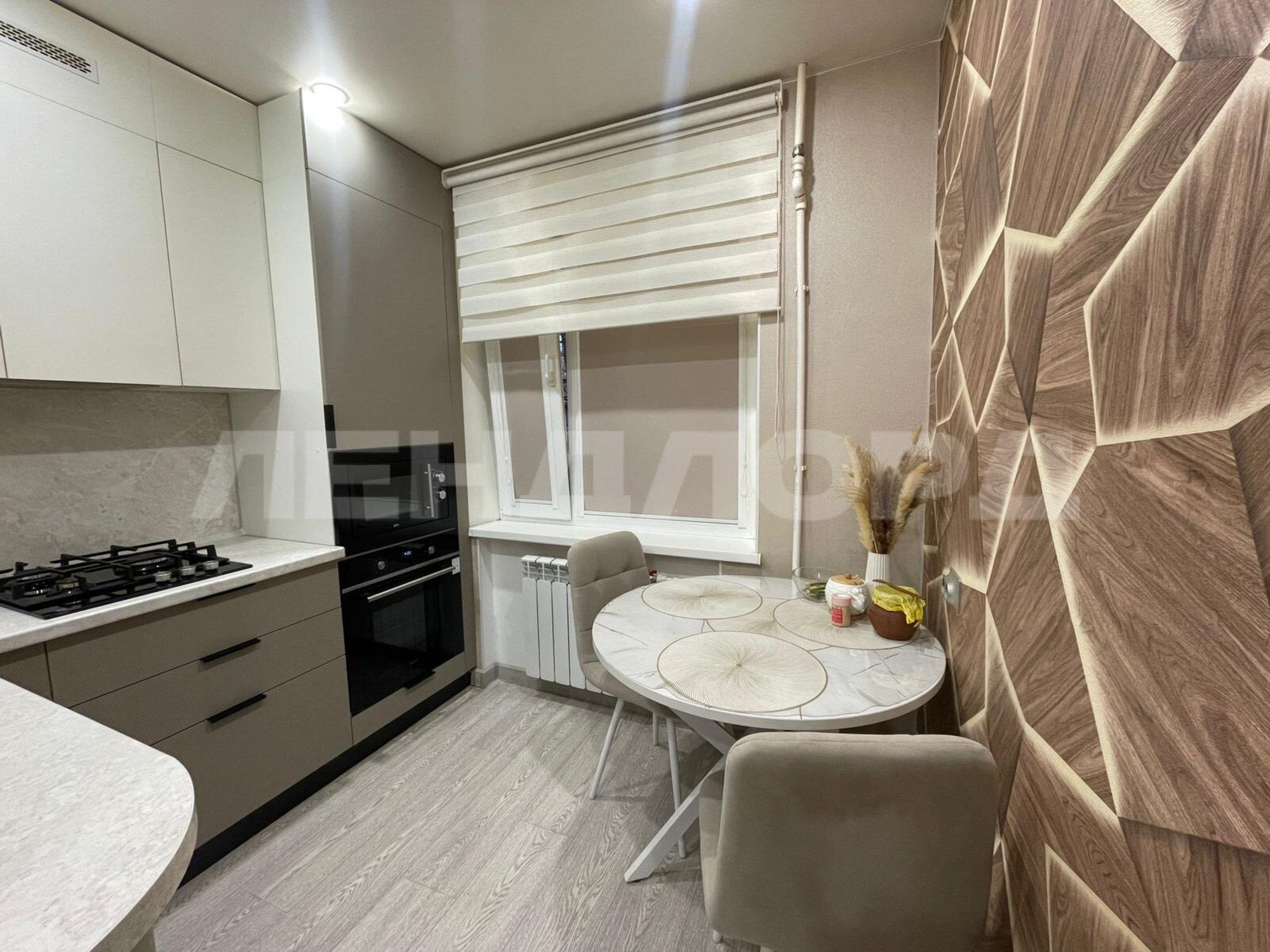 Купить квартиру за 5 200 000 рублей на улица Оганова, 8/1