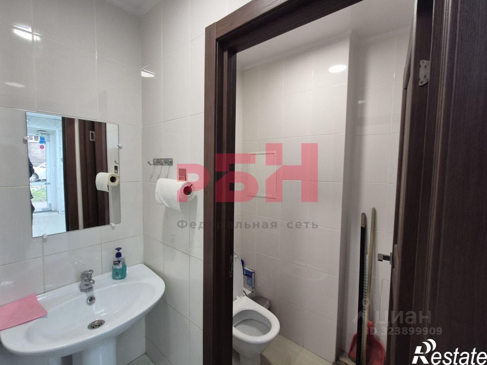 Купить помещение свободного назначения за 11 500 000 рублей на улица Малиновского, 66/1