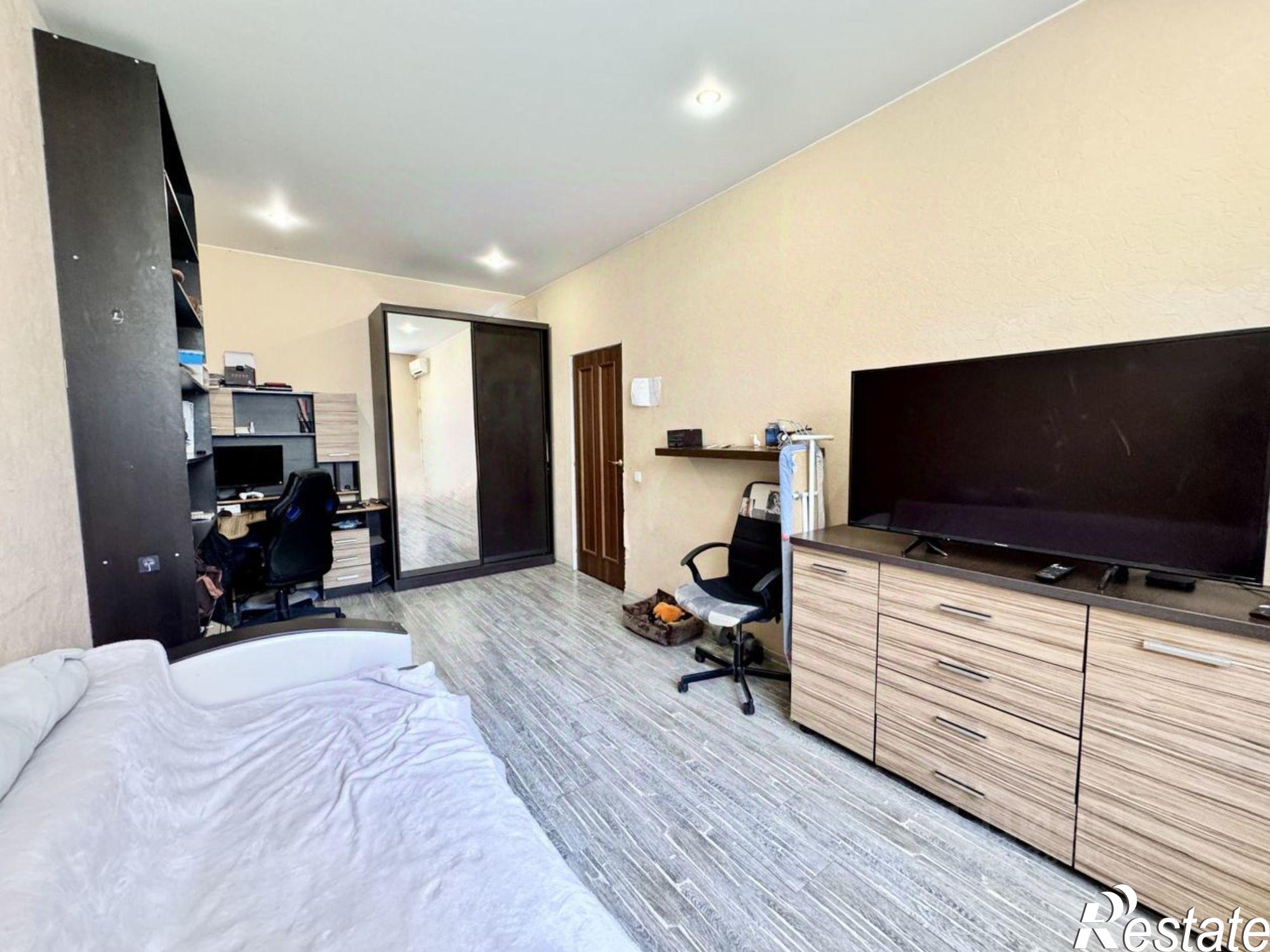 Купить квартиру за 2 700 000 рублей на Поливная улица, 21/21