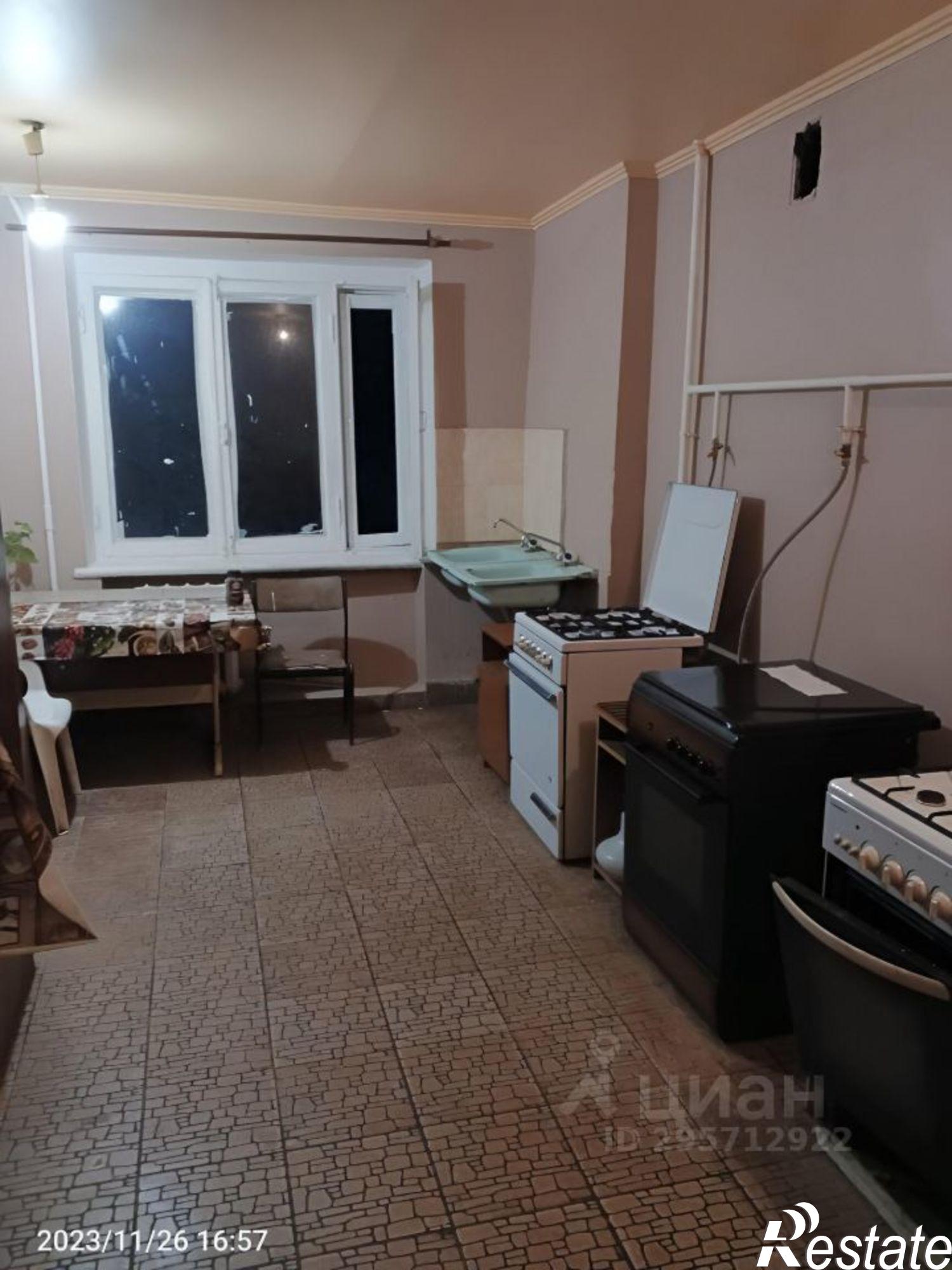 Сдать комнату за 13 500 рублей на проспект 40-летия Победы, 63 к11