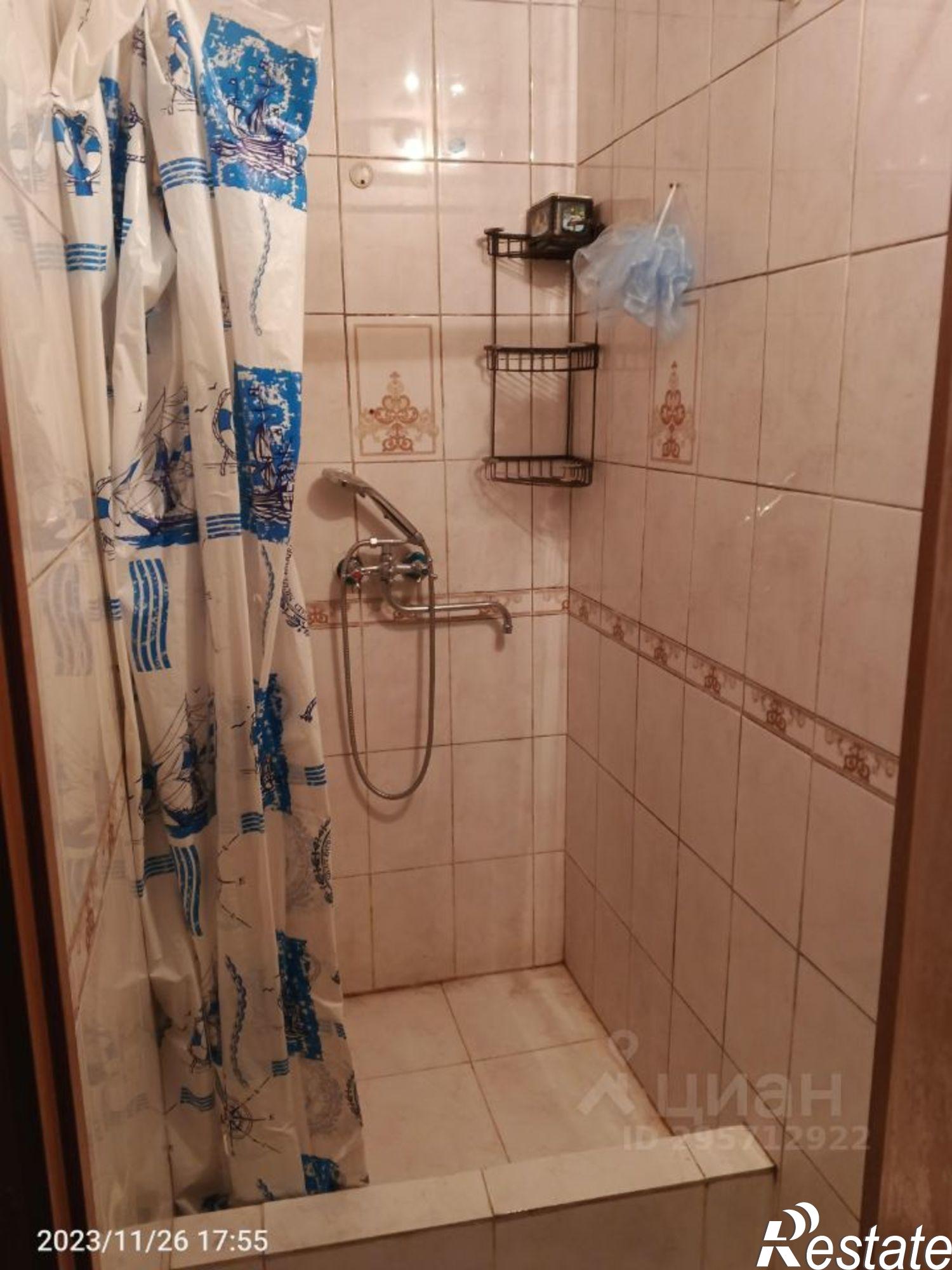 Сдать комнату за 13 500 рублей на проспект 40-летия Победы, 63 к11