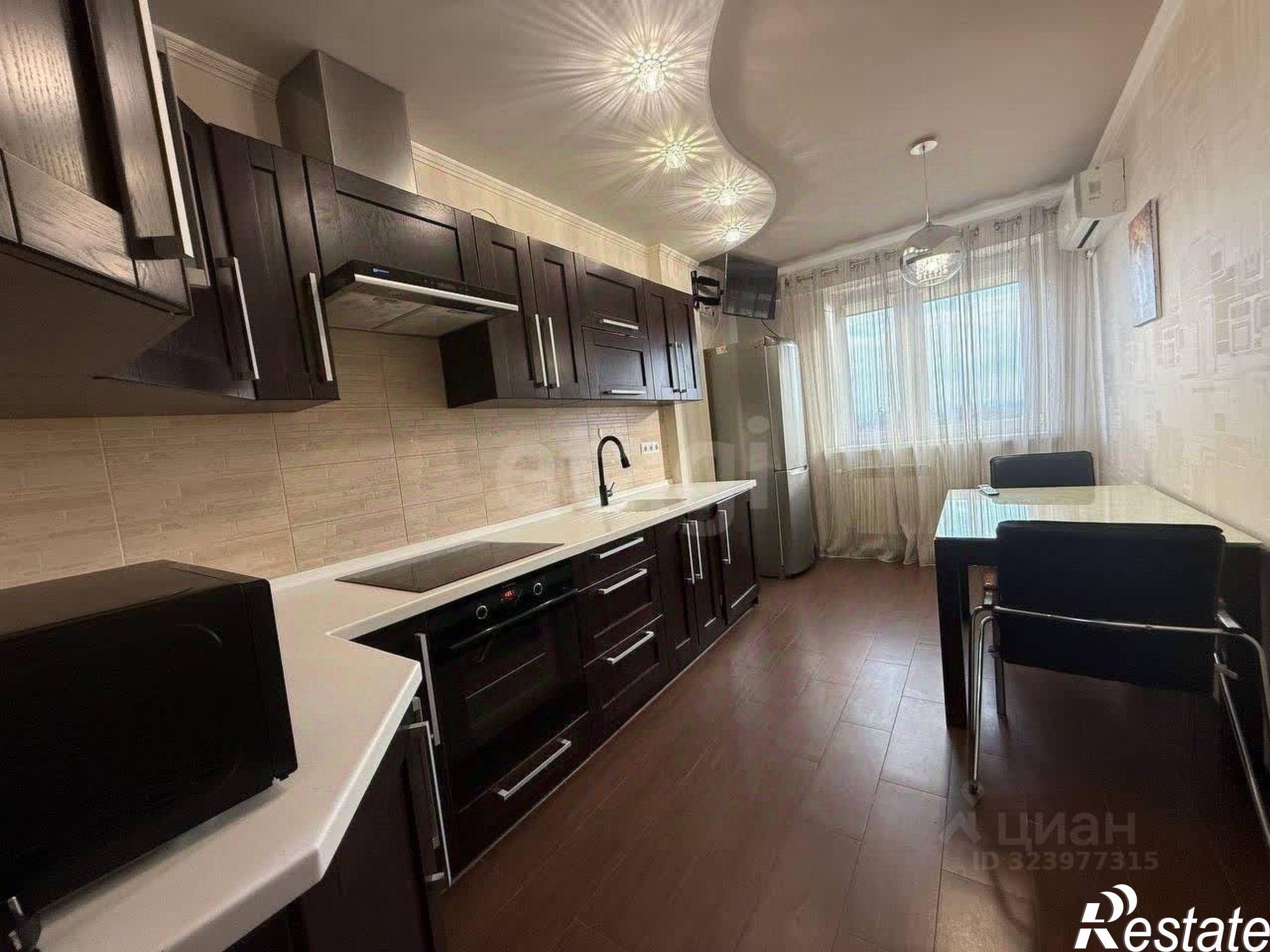 Сдать квартиру за 65 000 рублей на улица Петрашевского, 36