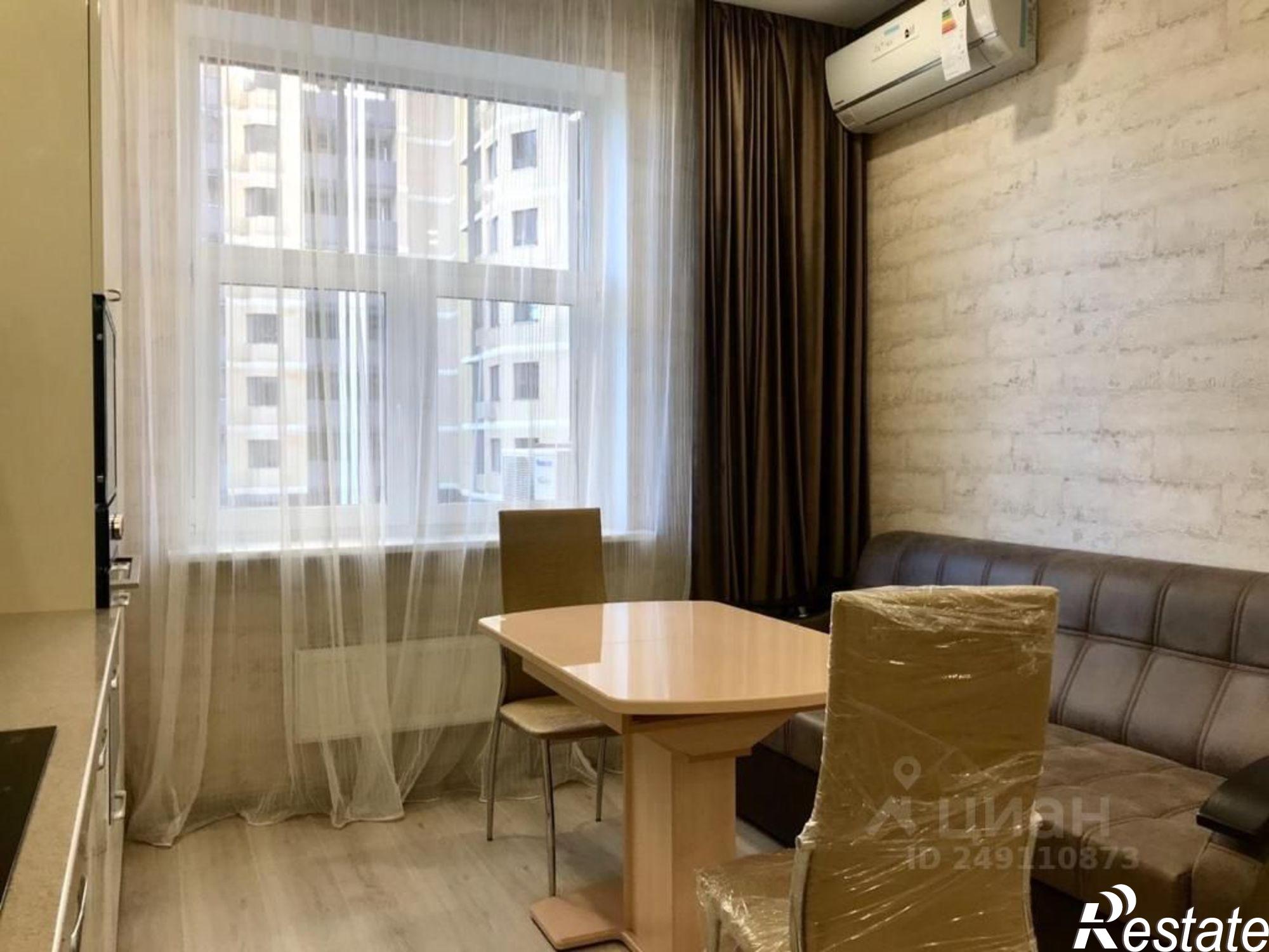 Сдать квартиру за 60 000 рублей на улица Максима Горького, 242