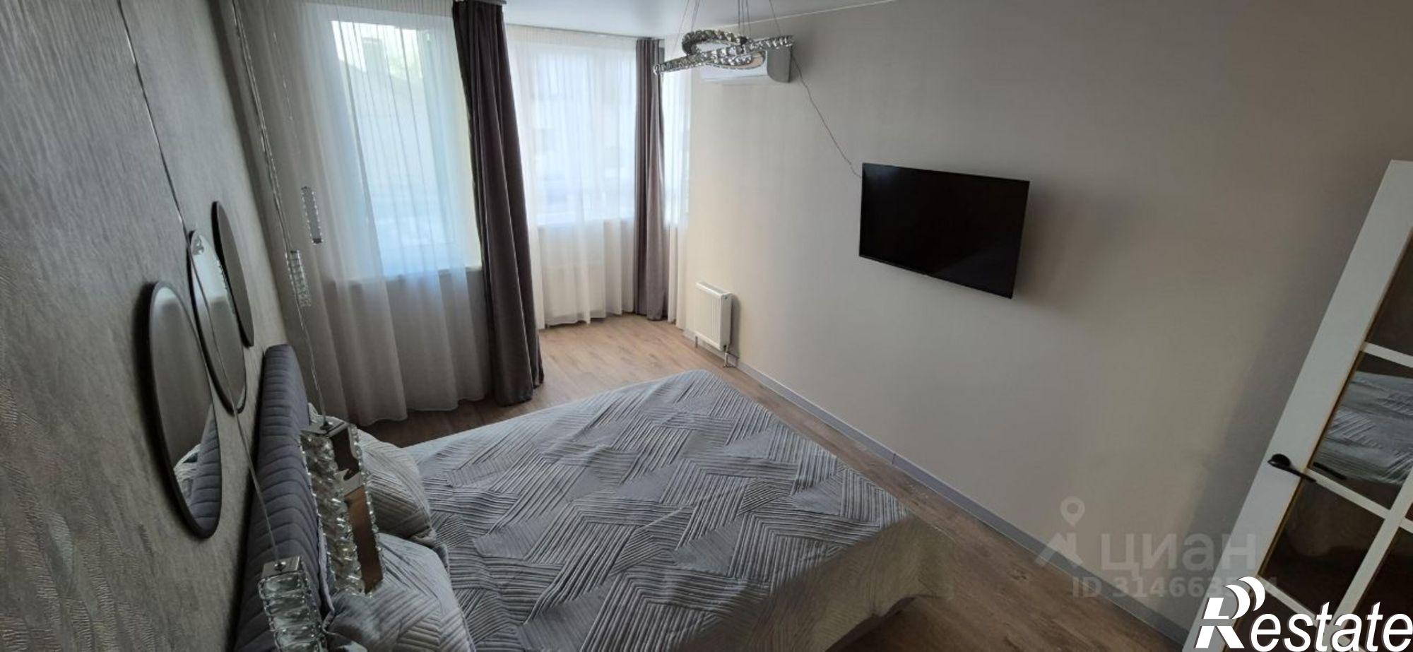 Сдать квартиру за 50 000 рублей на пр-кт Чехова, 118А