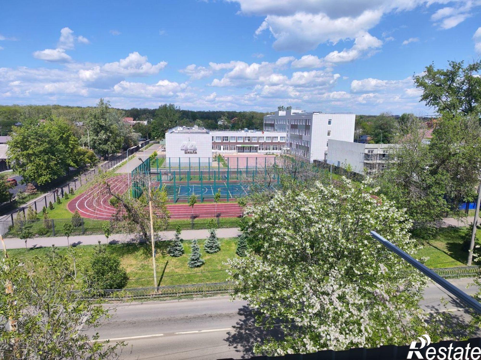 Купить квартиру за 4 000 000 рублей на ул Днепропетровская, 10/98