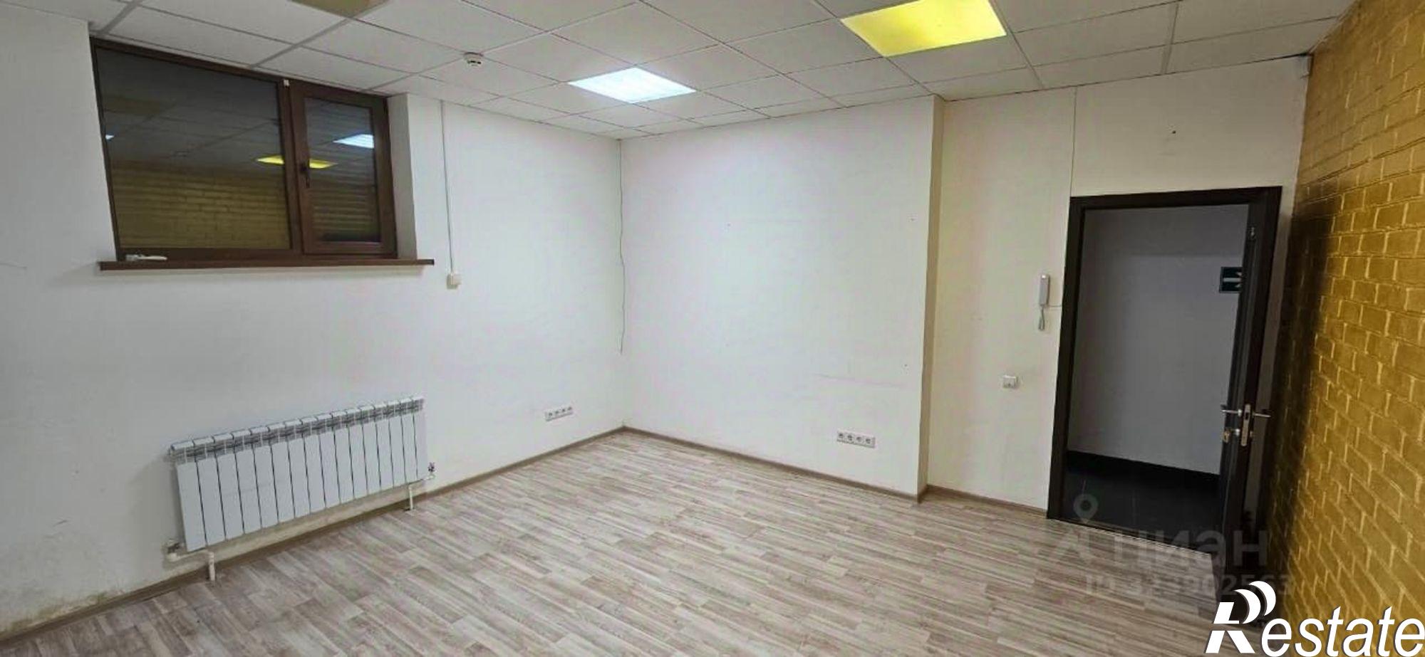 Купить офис, помещение под офис за 17 000 100 рублей на 14-я линия, 15