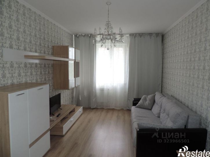 2-комн квартира улица Закруткина, 61,  д. 61