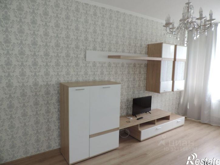 2-комн квартира улица Закруткина, 61,  д. 61