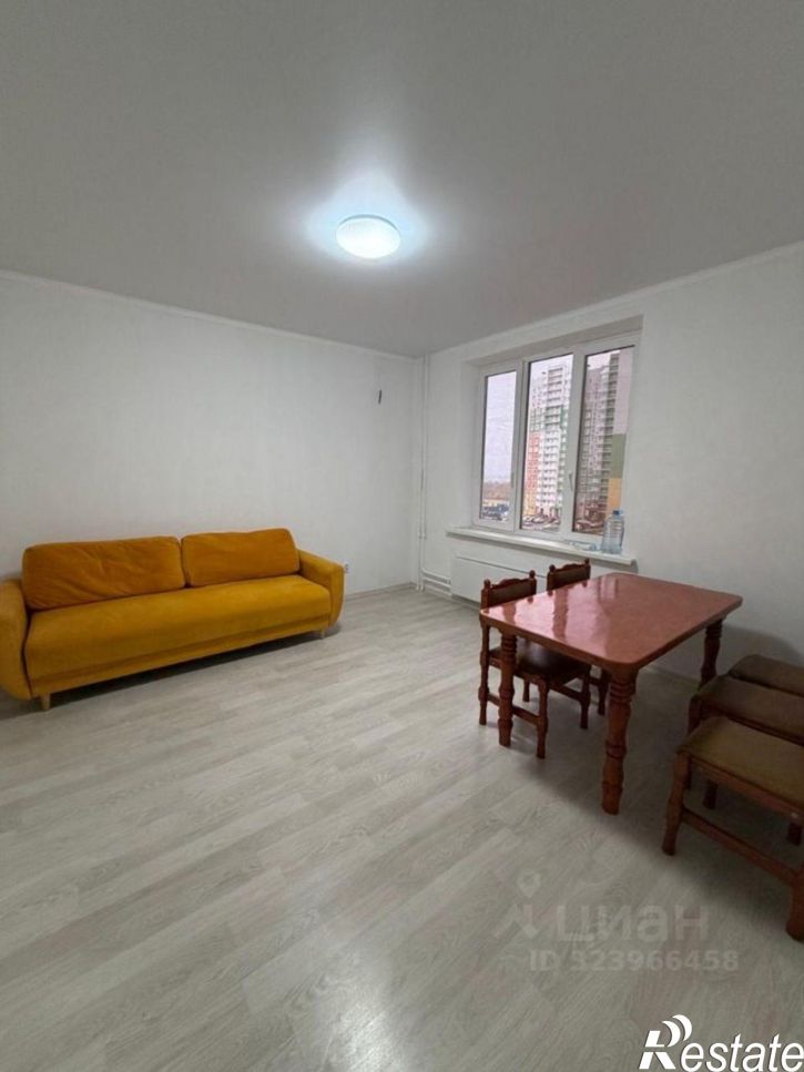 3-комн квартира улица Ткачёва, 19,  д. 19